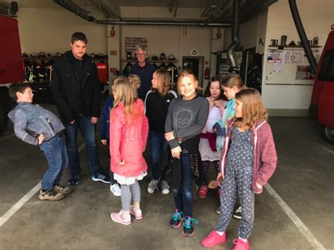 Besuch Der 3 Klasse Bei Der Freiwilligen Feuerwehr Otze Am 9 4 2018