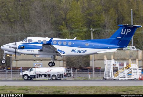 N Up Beechcraft B C King Air C Wheels Up Brad Ice Jetphotos