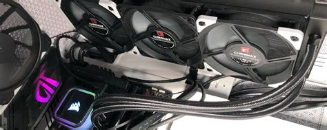 Choosing the Best CPU Cooler for Intel's Core i7-13700K - TechReviewer