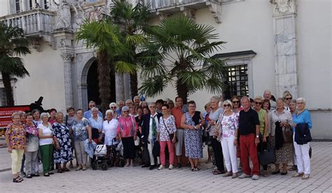 Land Leute Komödien Theater im Schloss Porcia Spittal an der Drau