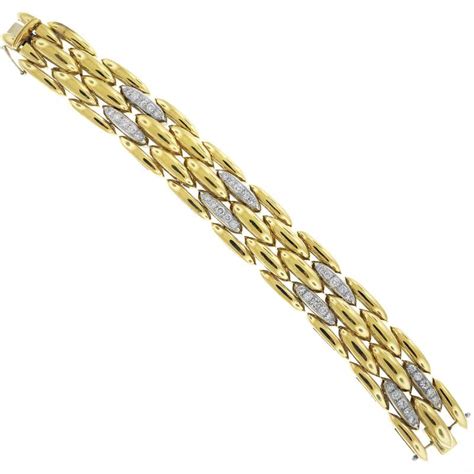 Gold Chain Link Bracelet at 1stdibs