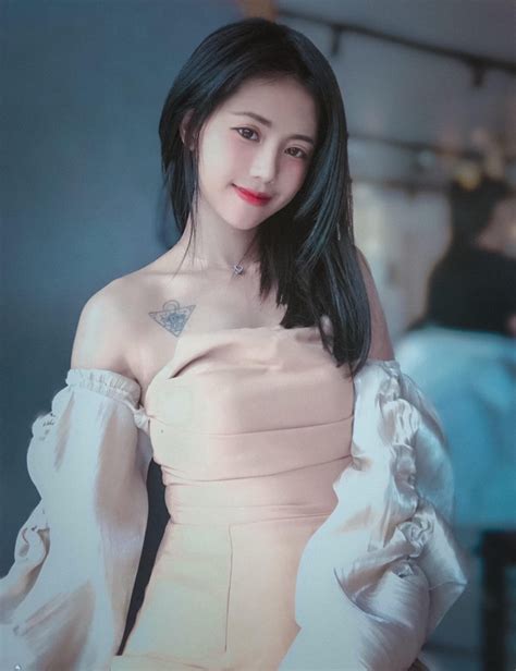 N T Th Ng Y V A Nh N Y U C A Hot Girl N Ng Xinh P