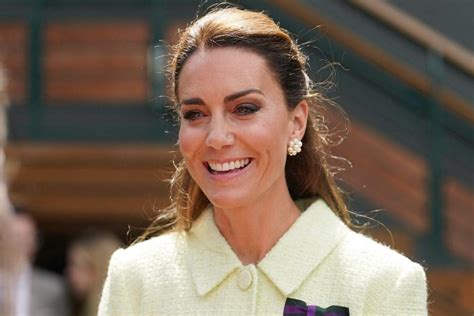 Kate Middleton Elizabeth Ii La Reine Camilla Ses Amies D Enfance