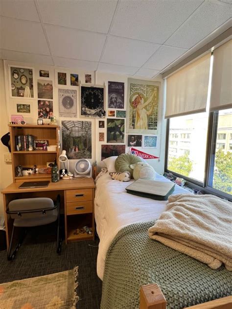 Unique Dorm Room Decor Ideas Dorm Room Layouts Cozy Dorm Room Dorm