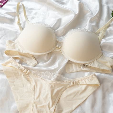 Generic Sexy Lace Lingerie Glossy Small Breast Size Exaggerating Bra Gathering Bra Breast