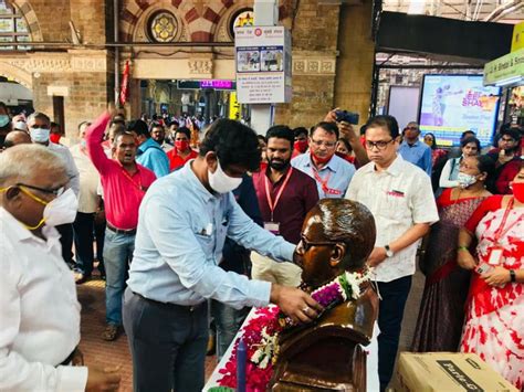 Observance Of Mahaparinirvan Divas At Csmt On 07122021 Nrmu