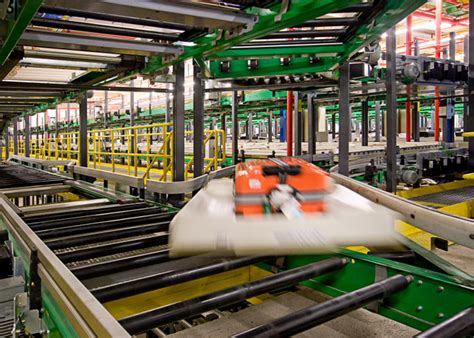 Baggage transport at Singapore Changi Airport - BEUMER Group