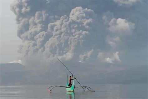 Philippines les images spectaculaires de l éruption du volcan Taal