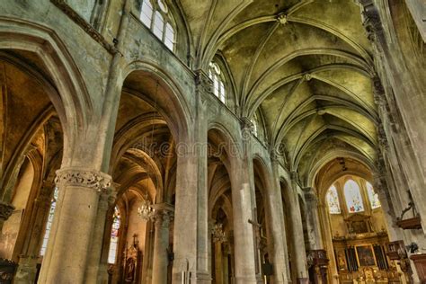 Cathedral of Pontoise stock image. Image of catholic - 20004923