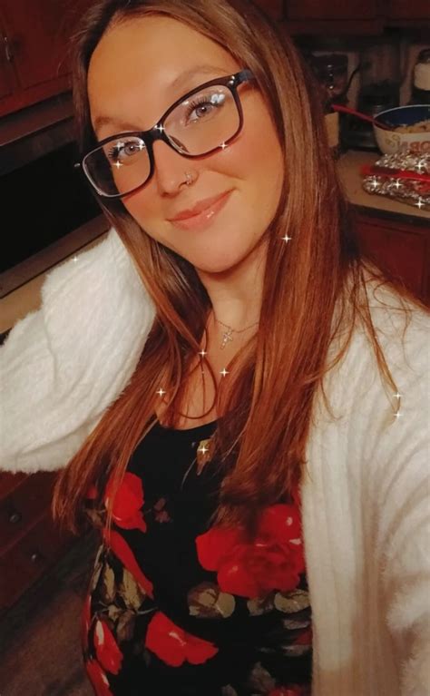 I Posed In All Different Sweaters Fucking Myself For My Maid Nude Pics Xhamster