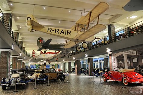 Vintage Cars and Planes in the Largest Vehicle Museum - ArtLook Photography