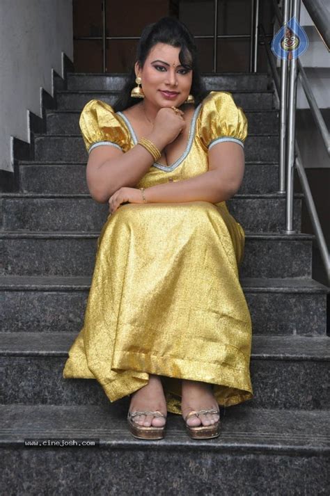 Sushmita Hot Photos Photo 18 Of 30