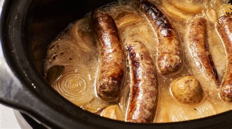 Slow Cooker Beer Brats Recipe