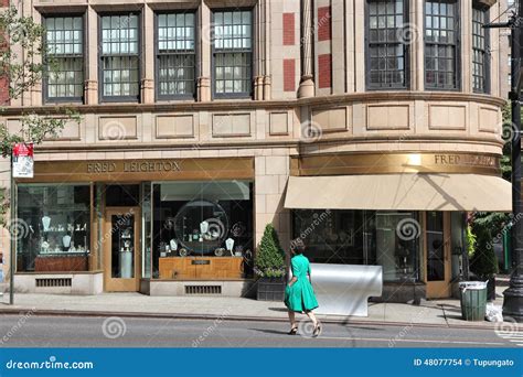 Madison Avenue Shopping Editorial Stock Image Image Of Shopping 48077754