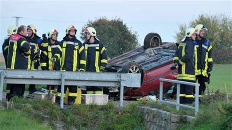 Schwerer Unfall Zwischen M Hlhausen Und Dingelst Dt