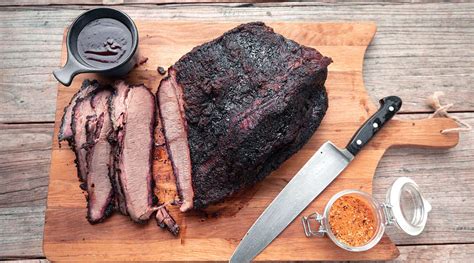 TEXAS-STYLE SMOKED BRISKET