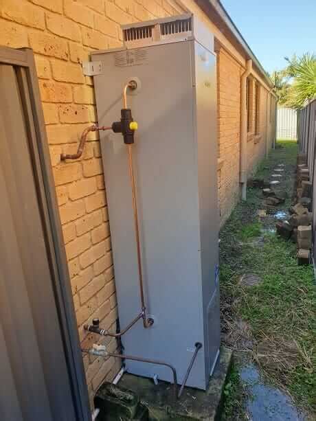 Rheem 170L Gas Hot Water System Hamlyn Terrace Best Price Hot Water