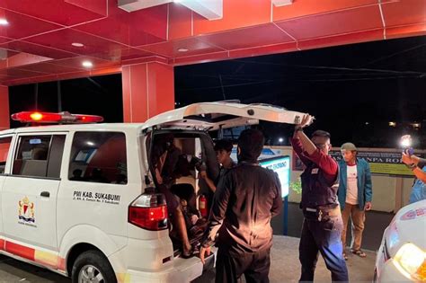 Puluhan Warga Di Desa Sekarwangi Sukabumi Diduga Keracunan Makanan