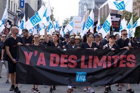 Manifestation des infirmières de la FIQ ce midi devant l Assemblée