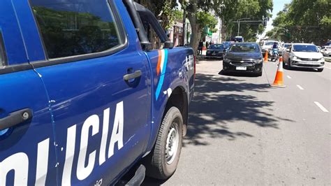 Rosario En Un Violento Asalto Robaron 8000000 Del Supermercado De