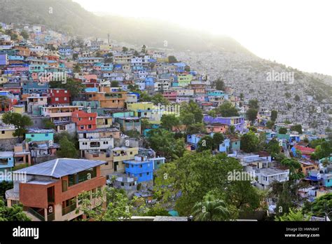 Haiti, Port au Prince, slum Jalousie Stock Photo - Alamy