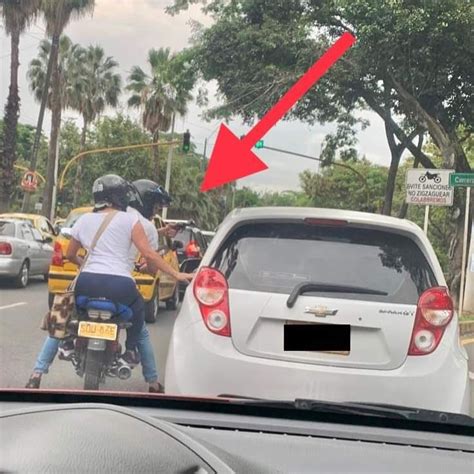 Sebastián Vargas on Twitter Mientras la ciudad es un caos y los robos