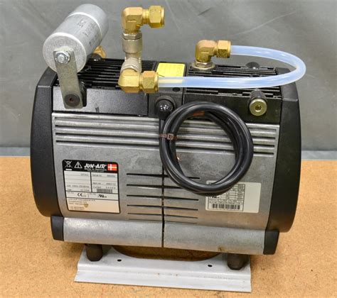 Jun Air Of Oil Less Rocking Piston Air Compressor V Hz A