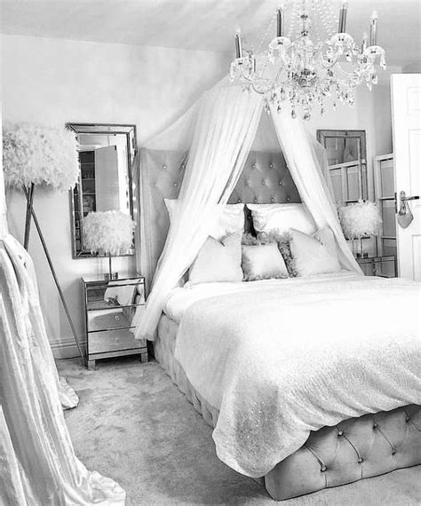 Pin By Ashley Lizama On Room Ideas Room Inspiration Bedroom Classy Bedroom White Room Decor