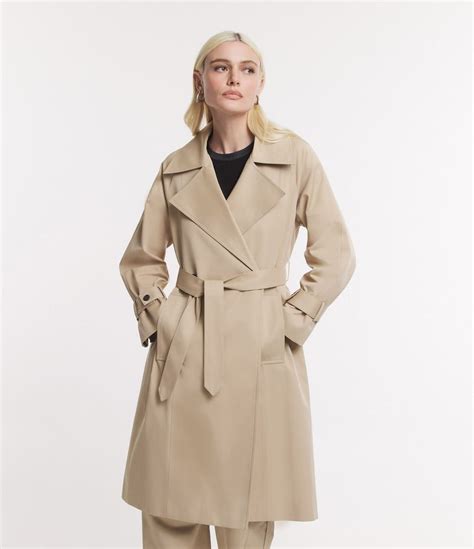 Trench Coat Longo em Gabardine Amarração e Bolsos Bege Renner