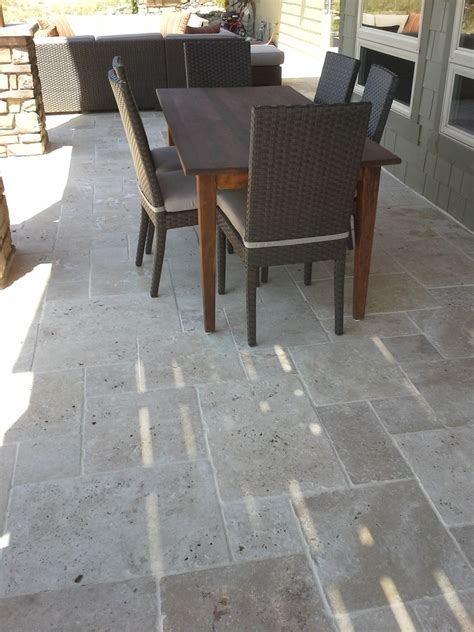 Sierra Rustic Versailles Pattern Travertine Paver Patio Project