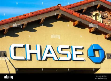 Chase Sign And Trademark Logo On Bank Local Branch Jpmorgan Chase Bank