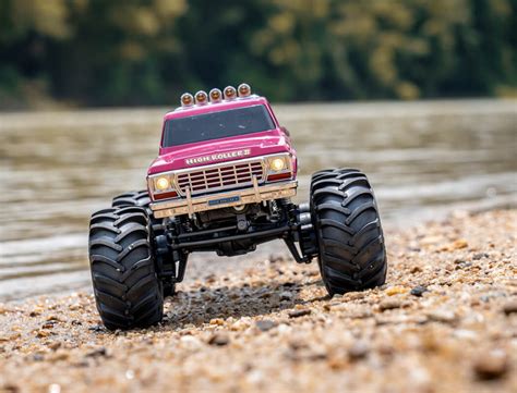 FMS 1 24 FCX24 V2 Smasher Ford F 250 Style RC 4WD RTR Monster Truck Red