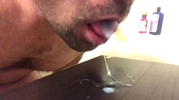 Mucho Semen En Mi Boca Debo Tragarlo XVIDEOS