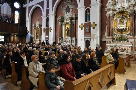 Monsinjor Batelja Pohodio Sveti Te I Upu Udotvorne Gospe Sinjske