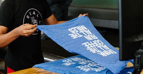 7 Ways Custom Printed Clothes Can Help You Promote Your Business