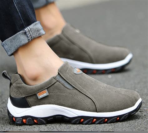 Zizocwa Solid Color Thick Bottom Casual Shoes For Men Lightweight Soft