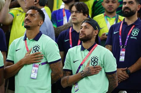 Neymar Vai A Campo Neste Sábado Pela Primeira Vez Desde A Lesão E Terá