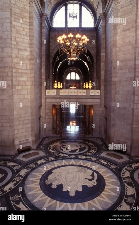 Interior nebraska state capitol building hi-res stock photography and ...