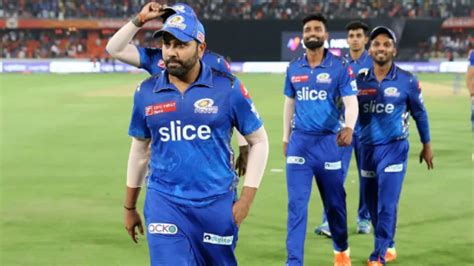 Ipl 2023 Sunil Gavaskar Advises Rohit Sharma Mumbai Indians Skipper To