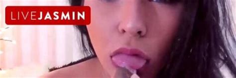 Whats The Name Of This Brunette Camgirl Sucking On A Dildo 1310455 NameThatPorn