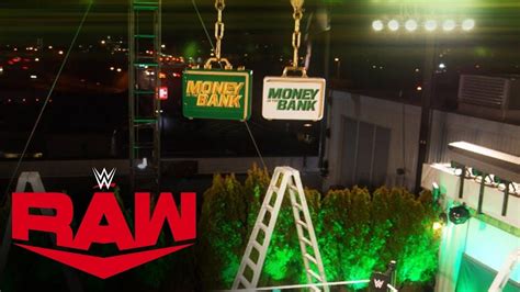 Wwe Raw Tour De Las Oficinas Para Money In The Bank Sonya Deville Vs