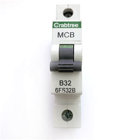 MCB S Crabtree 6FS32B Black Clip B32 32A 32 MCB Circuit Breaker Type B