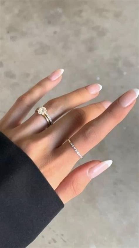 Pin By Virginia Vezzali On My Photo Simple Nails Acrylic Nails Nude Nails