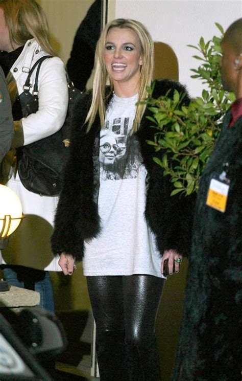 Britney Spears Leaving the X-Factor in London November 29, 2008 – Star ...