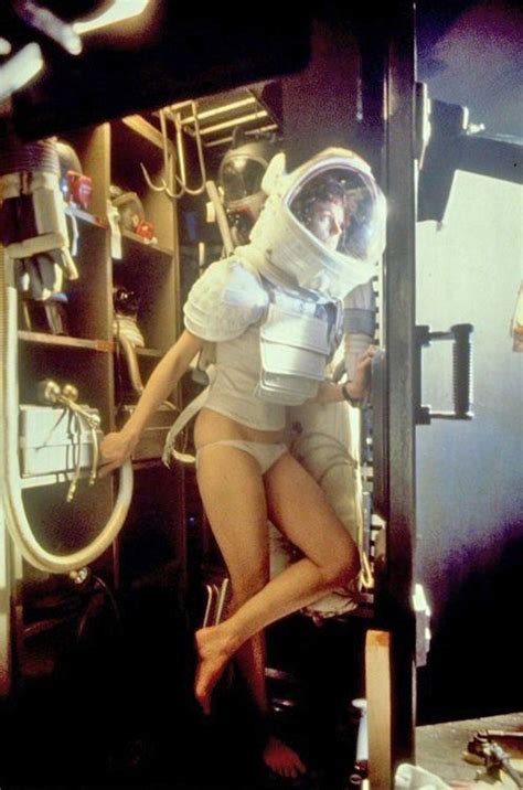 Behind the scenes of Alien (1979) with Sigourney Weaver - Images