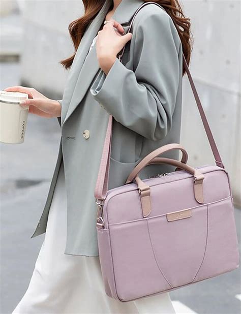 How To Pick The Best Business Bag For Women