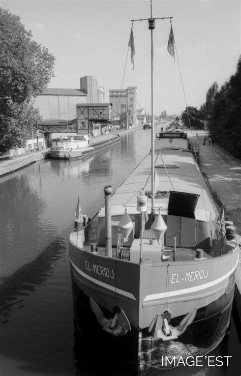 P Niches Sur Le Canal De La Marne Au Rhin Nancy Ren Canta