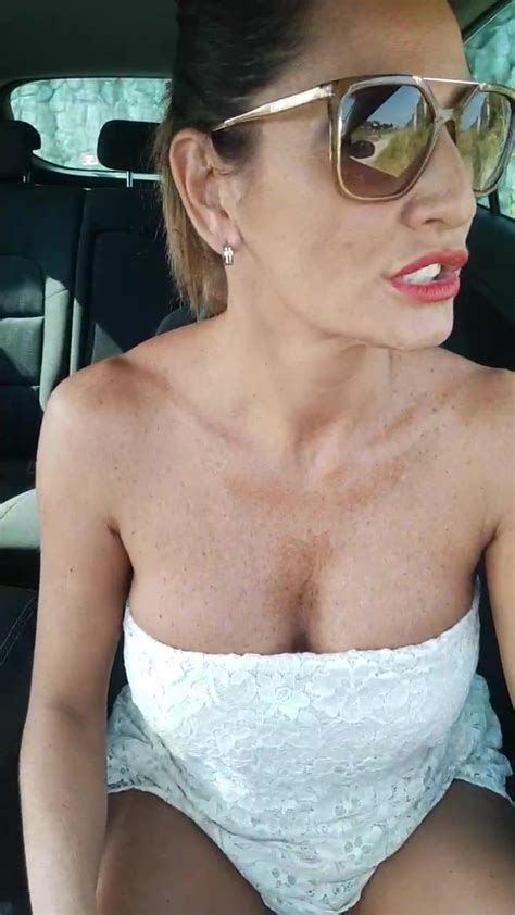 Milf Italiana Si Masturba Davanti All Autostrada Solopornoitaliani