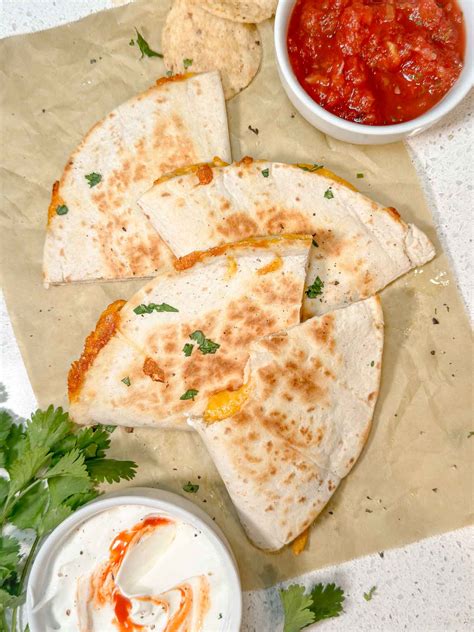 Easy Cheese Quesadilla Recipe - The Effortless Cook