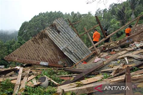 Bnpb 77 Korban Selamat Longsor Tana Toraja Berhasil Dievakuasi